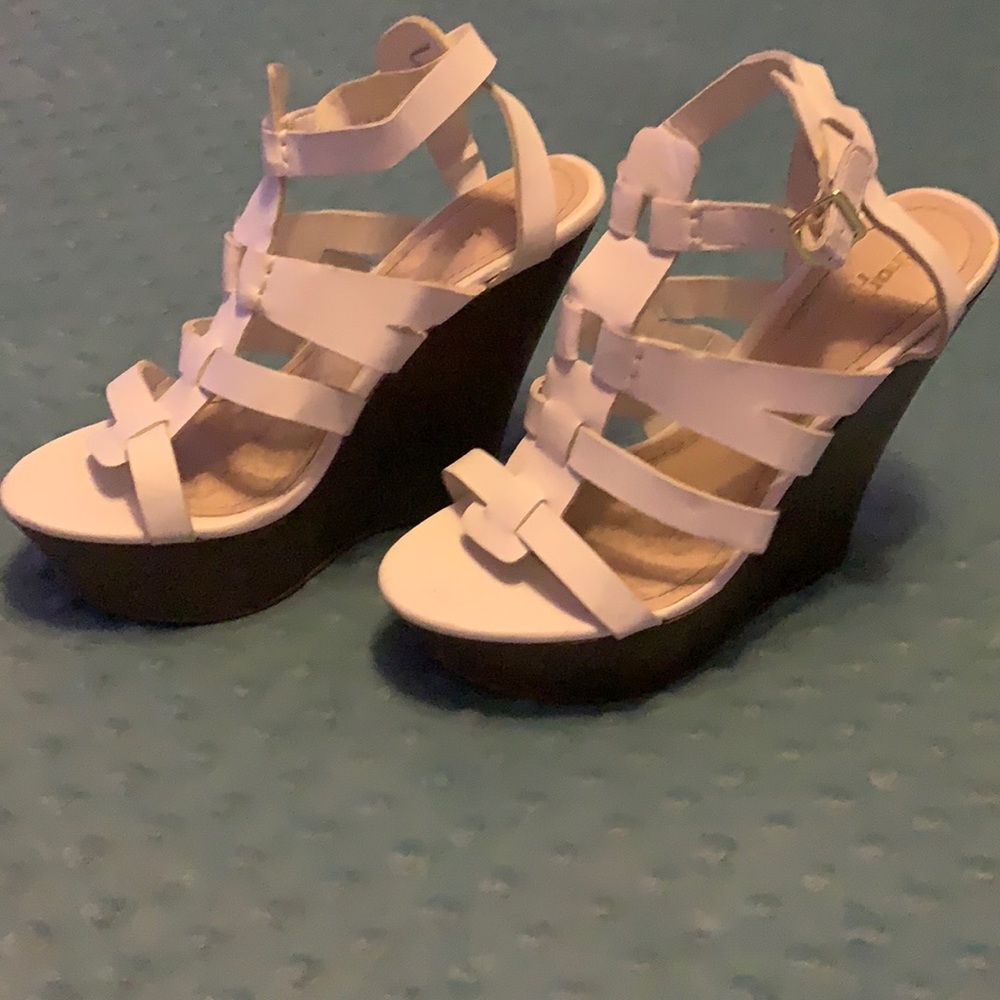 Charlotte Russe size 7 wedges